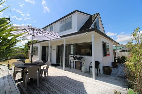 Photo of property in 105 The Tee, Matarangi, Whitianga, 3592