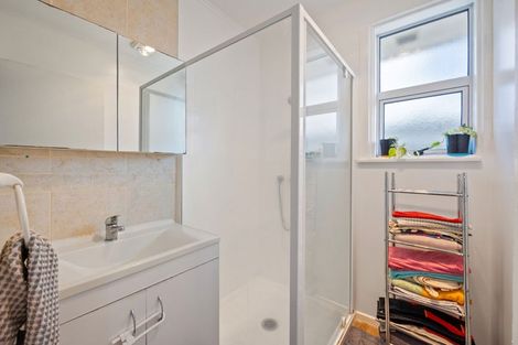 Photo of property in 20b Dale Crescent, Pakuranga, Auckland, 2010