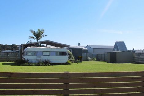 Photo of property in 115 Ngaio Drive, Matarangi, Whitianga, 3592