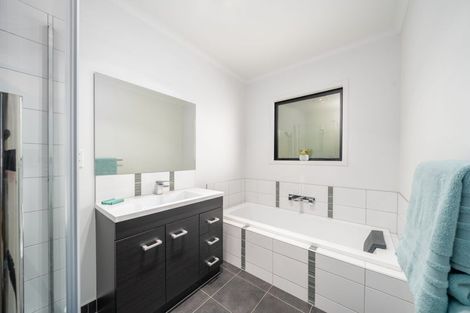 Photo of property in 6 Romaine Road, Churton Park, Wellington, 6037