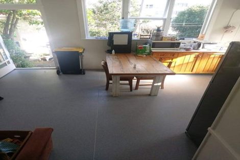 Photo of property in 11 Edge Hill, Mount Victoria, Wellington, 6011