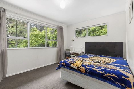 Photo of property in 6 Cyril Way, Paparangi, Wellington, 6037