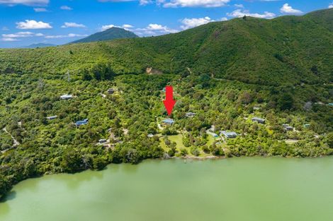 Photo of property in 255 Queen Charlotte Drive, Havelock, Picton, 7281