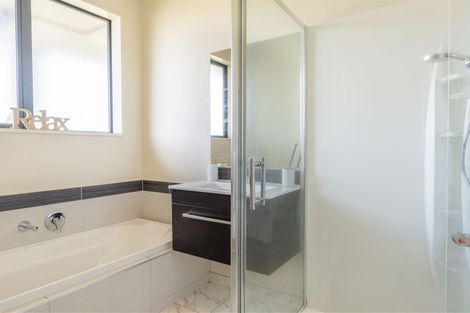 Photo of property in 2 Constance Place, Aidanfield, Christchurch, 8025