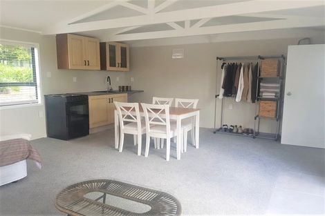 Photo of property in 19a Leaming Place, Clarks Beach, 2122