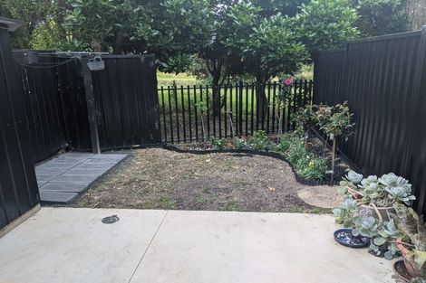 Photo of property in 15 Te Ara O Paetutu, Petone, Lower Hutt, 5012