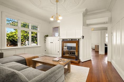 Photo of property in 268 Macandrew Road, Forbury, Dunedin, 9012