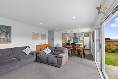 Photo of property in 5 Takapo Grove, Kelson, Lower Hutt, 5010