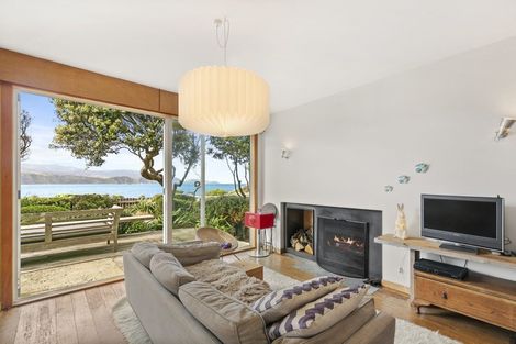 Photo of property in 178 Breaker Bay Road, Breaker Bay, Wellington, 6022