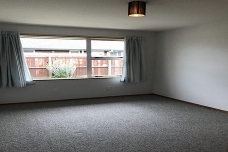 Photo of property in 5 Aberfoyle Place, Parklands, Christchurch, 8083