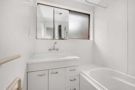 Photo of property in 19 Benita Place, Sunnyvale, Auckland, 0612