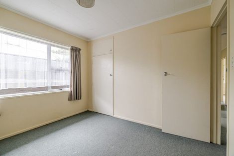 Photo of property in 3 Seddon Street, Takaro, Palmerston North, 4412