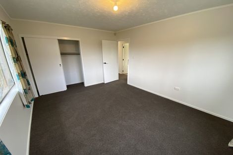 Photo of property in 17 Brougham Place, West Harbour, Auckland, 0618