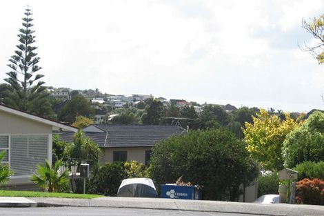 Photo of property in 94 Parr Terrace, Castor Bay, Auckland, 0620
