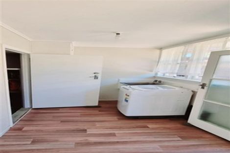 Photo of property in 1a Sutton Crescent, Papatoetoe, Auckland, 2025