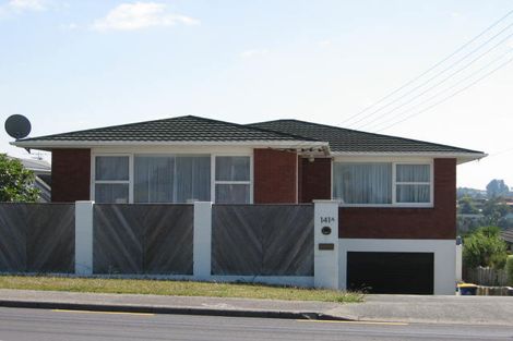 Photo of property in 2/141 Carlisle Road, Northcross, Auckland, 0632