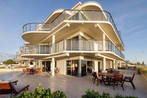 Photo of property in 208/178 Marine Parade, Mount Maunganui, 3116