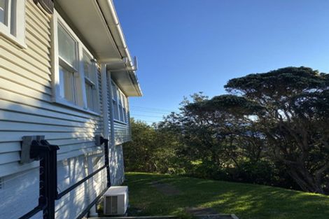 Photo of property in 100 Sidlaw Street, Strathmore Park, Wellington, 6022