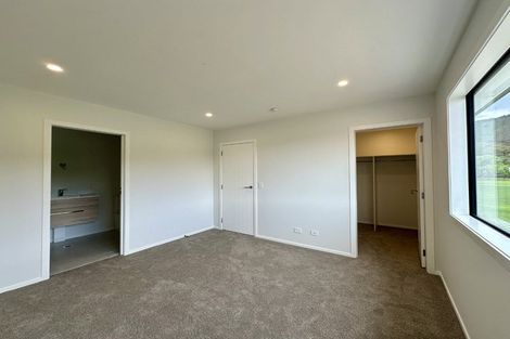 Photo of property in 17 Gibson Crescent, Naenae, Lower Hutt, 5011