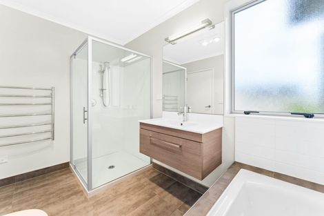 Photo of property in 9 De Havilland Road, Hobsonville, Auckland, 0616