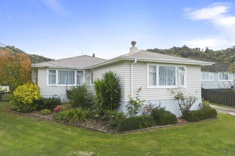 Photo of property in 12 Koraenui Street, Mangaweka, 4797