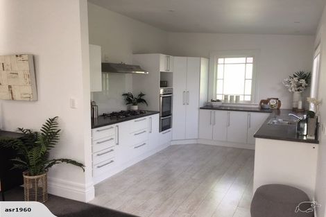 Photo of property in 34 Sentinel Road, Herne Bay, Auckland, 1011