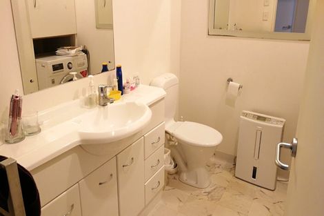 Photo of property in Terrace Heights Apartments, 10c/163 The Terrace, Wellington Central, Wellington, 6011