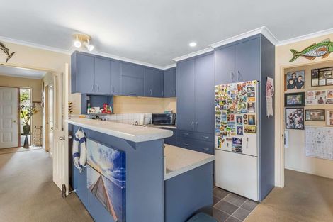 Photo of property in 47 Cholmondeley Crescent, Whitianga, 3510