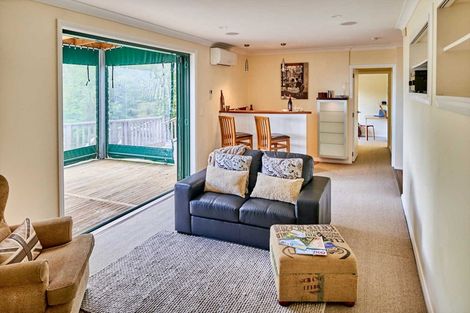 Photo of property in 7 Russo Terrace, Eastbourne, Lower Hutt, 5013