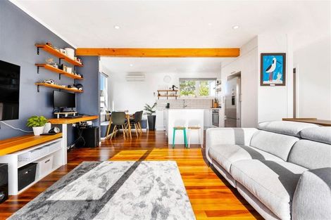 Photo of property in 45 Totara Road, Te Atatu Peninsula, Auckland, 0610