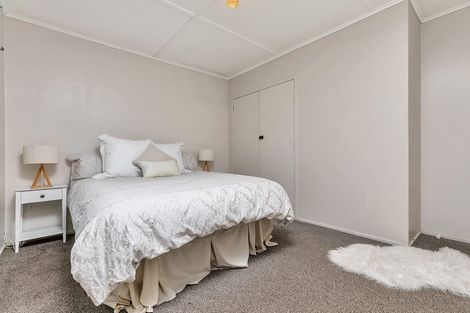 Photo of property in 1/25 Peach Road, Glenfield, Auckland, 0629