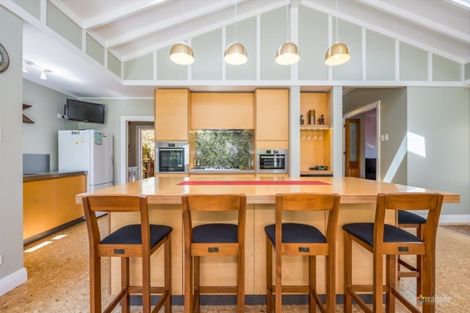 Photo of property in 25 Hinau Street, Woburn, Lower Hutt, 5010