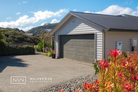 Photo of property in 7 Percy Kinsman Crescent, Riverstone Terraces, Upper Hutt, 5018