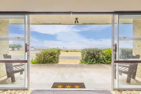Photo of property in 62 Beach Road, Porangahau, 4293