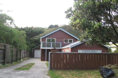 Photo of property in 90 Happy Valley Road, Owhiro Bay, Wellington, 6023
