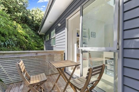 Photo of property in 6 Owhiro Bay Parade, Island Bay, Wellington, 6023