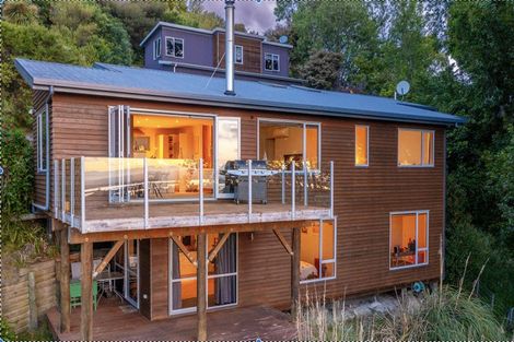 Photo of property in 51 Coster Street, Enner Glynn, Nelson, 7011