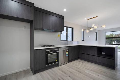 Photo of property in 3/13 Sarona Avenue, Glen Eden, Auckland, 0602