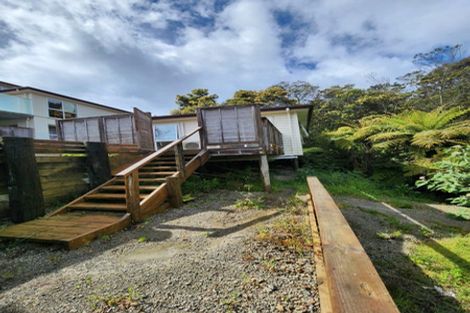 Photo of property in 43a Condor Place, Unsworth Heights, Auckland, 0632