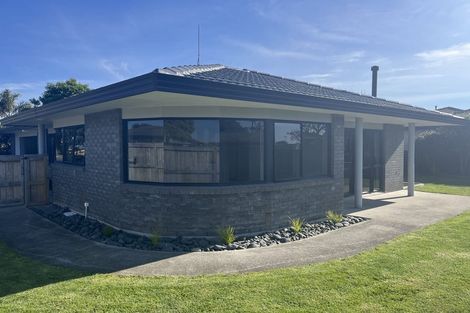 Photo of property in 51 Pacific View Road, Papamoa Beach, Papamoa, 3118
