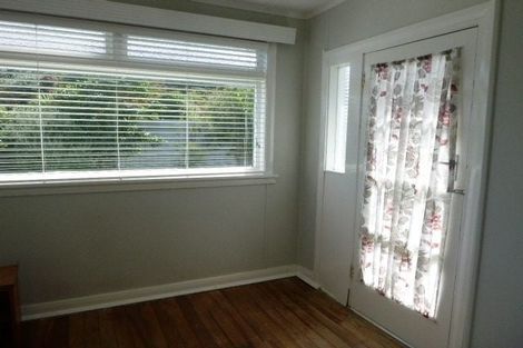 Photo of property in 33 Toi Street, Otaki Beach, Otaki, 5512