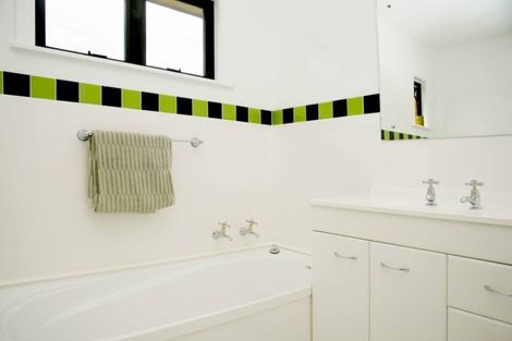 Photo of property in 8 Fergusson Street, Stoke, Nelson, 7011