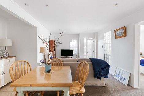 Photo of property in 6 Coppelia Avenue, Omokoroa, 3114