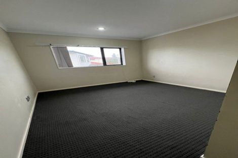 Photo of property in 3b Harrington Road, Henderson, Auckland, 0610
