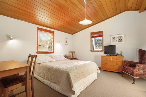 Photo of property in 161 Atkinson Road, Titirangi, Auckland, 0604