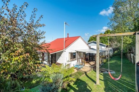 Photo of property in 1/10 Remus Place, Totara Vale, Auckland, 0629