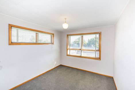 Photo of property in 32 Bournemouth Crescent, Aranui, Christchurch, 8061