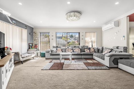 Photo of property in 9 Goh Place, Manurewa, Auckland, 2105