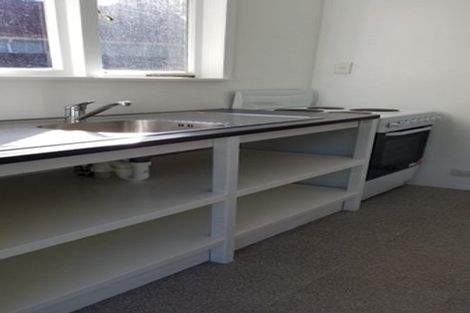 Photo of property in 48 Turanga Road, Henderson Valley, Auckland, 0612