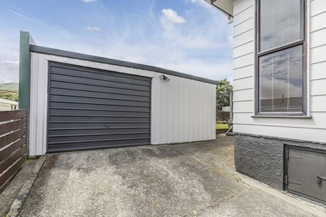 Photo of property in 41 Nassau Avenue, Grenada North, Wellington, 5028